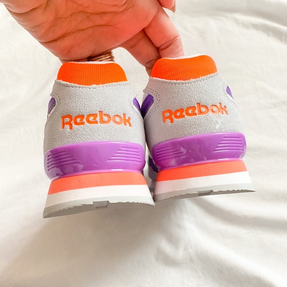 NWT Reebok classic sneaker - Picture 4 of 4